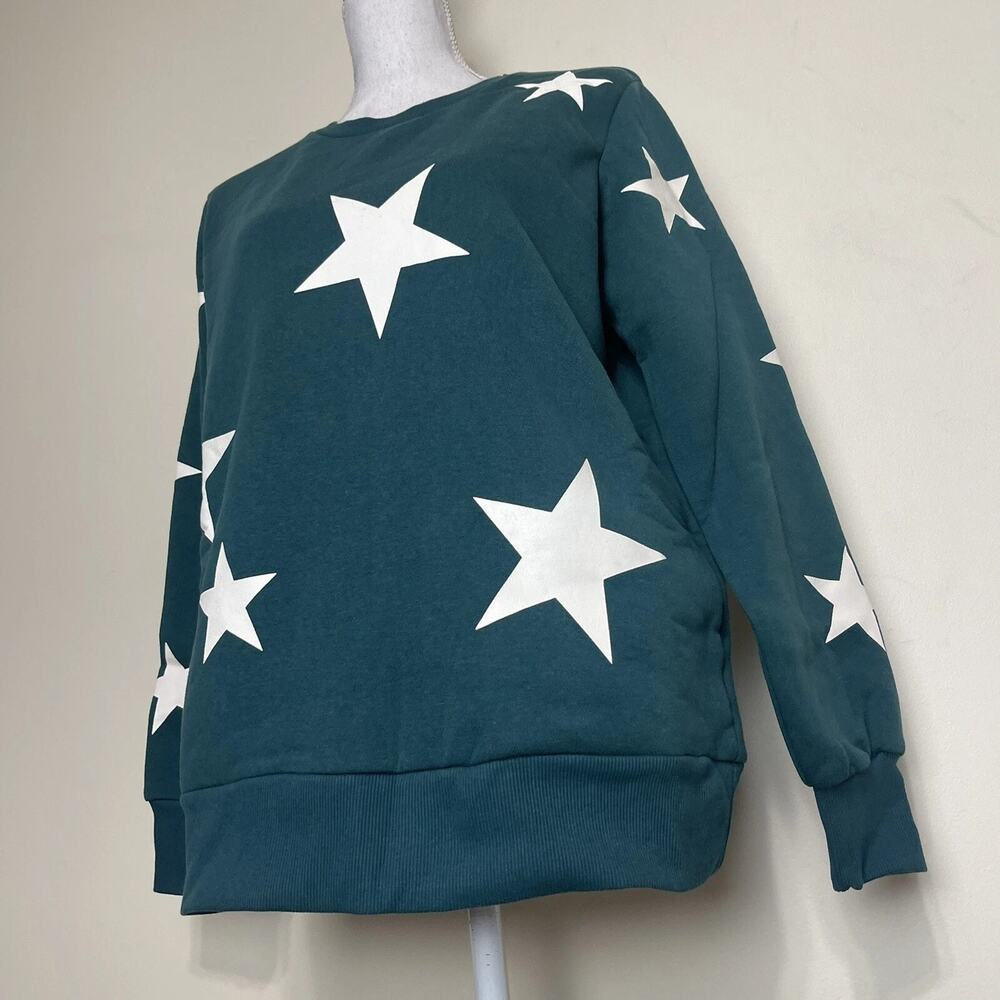 Zenana Women's Oversized Green Sweater w/ White Stars Crew Neck Large - Picture 5 of 11